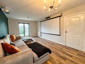 Photo 9- click for photo gallery